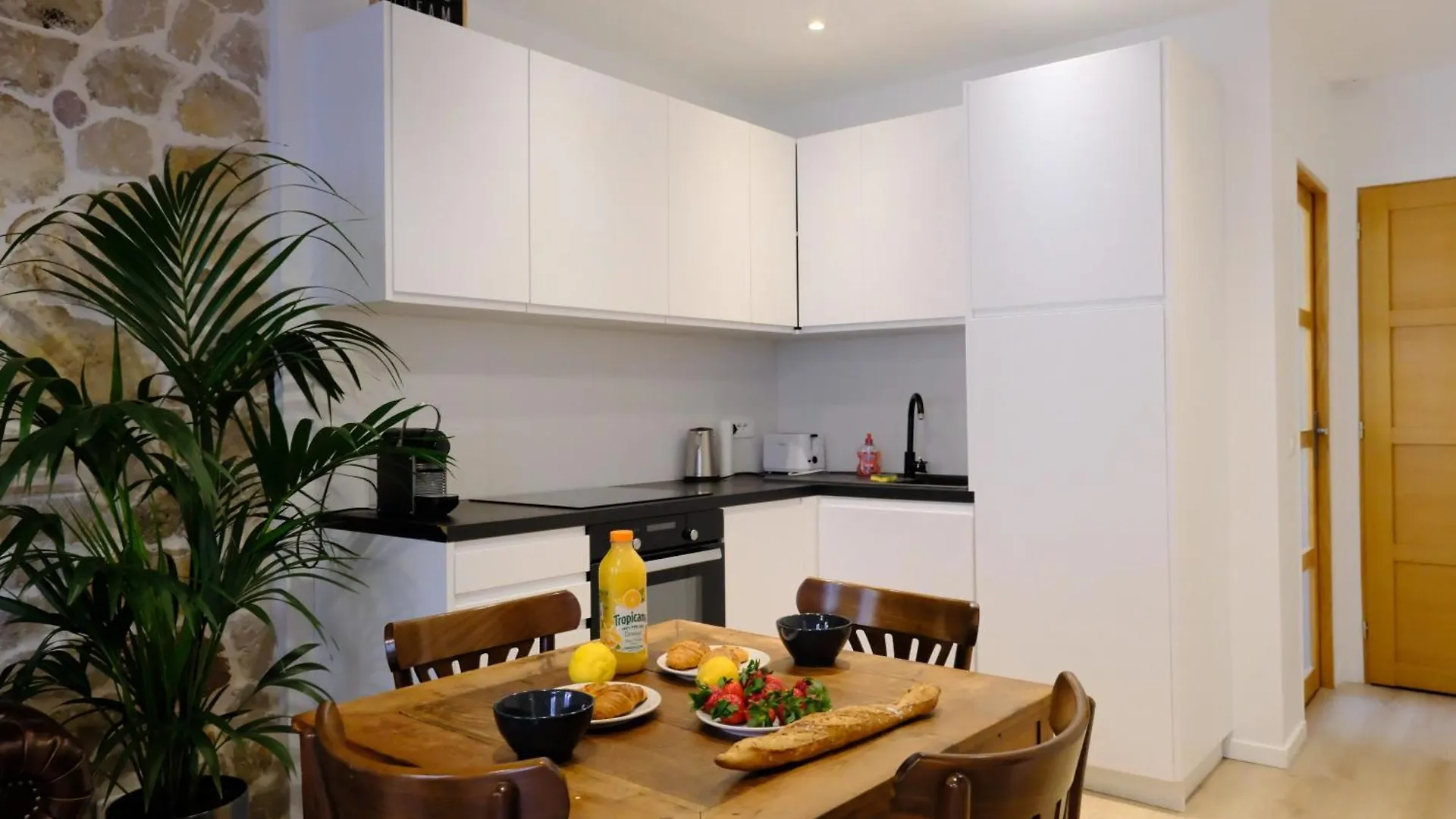 아파트 Charming Appartement II 앙티브